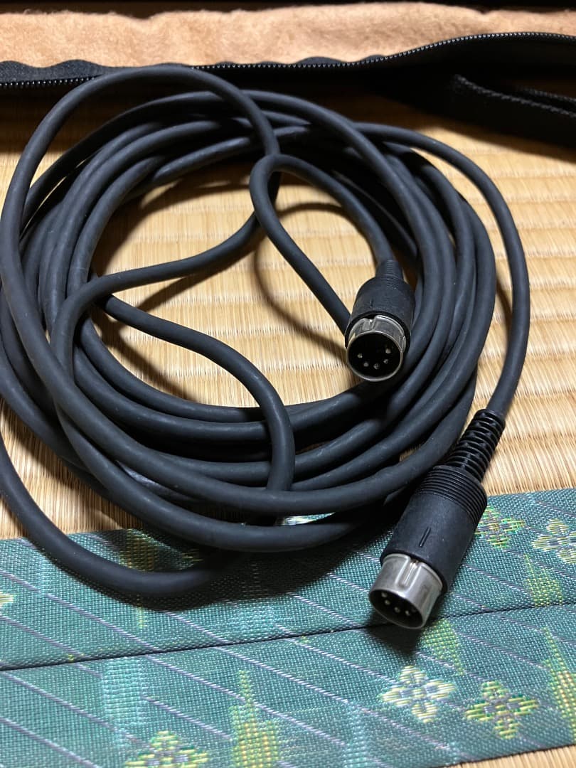 YAMAHA DX7 シンセサイザー 本体と音色データ