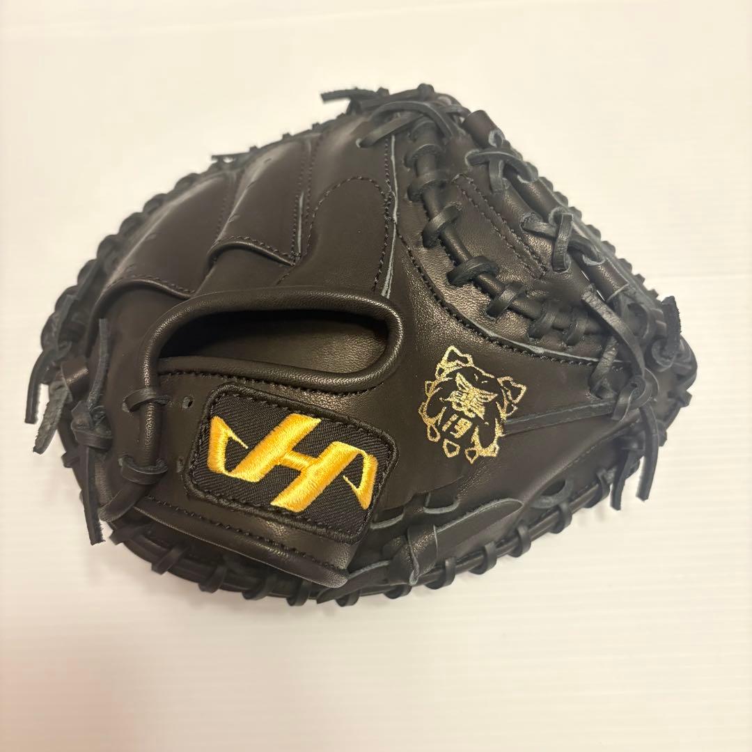 【受注生産品】甲斐拓也選手　通算1000試合出場達成記念　ミニチュアミット