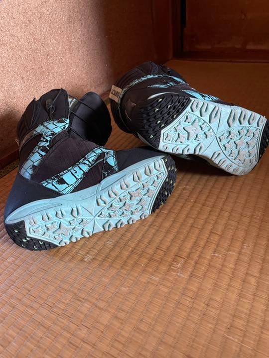 スノーボード ブーツレディースBURTON エメラルド水色