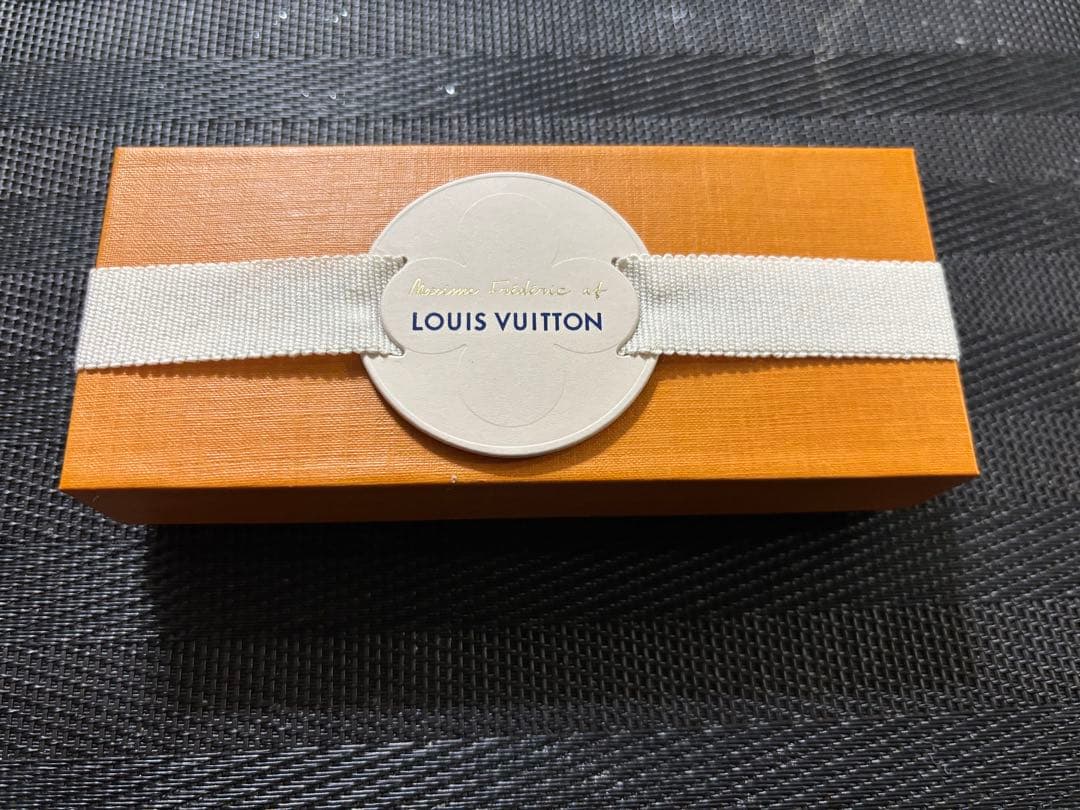 パリ限定 LOUIS VUITTON ミルクチョコレート　2箱　キャラメル入り