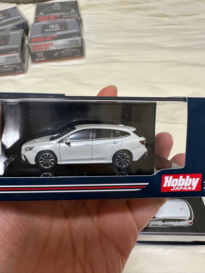 1/64 ミニカー　ボビージャパン　レヴォルグ　セット。