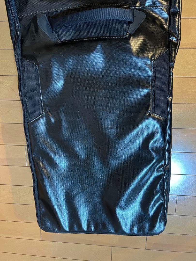 パタゴニア　ブラックホール　スノーローラー　スキースノーボードキャリースキー