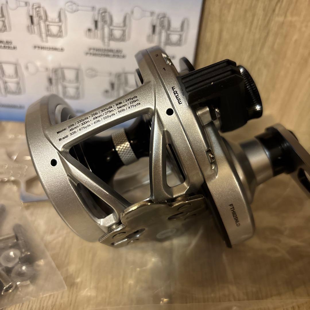 PENN FATHOM II 25NLD / リール / 右巻き /新品未使用品