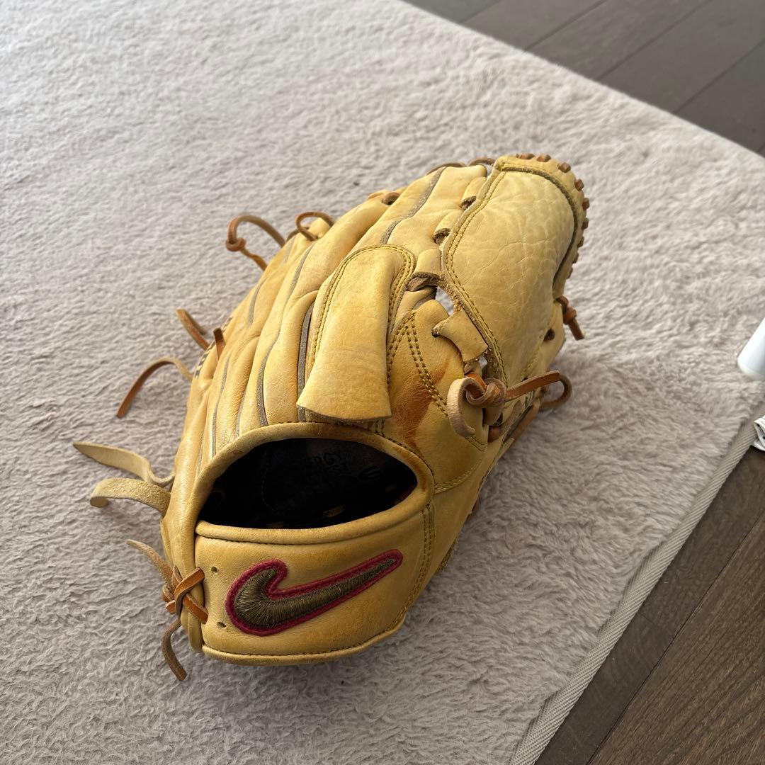 Nike MVP 軟式グローブ ベージュ