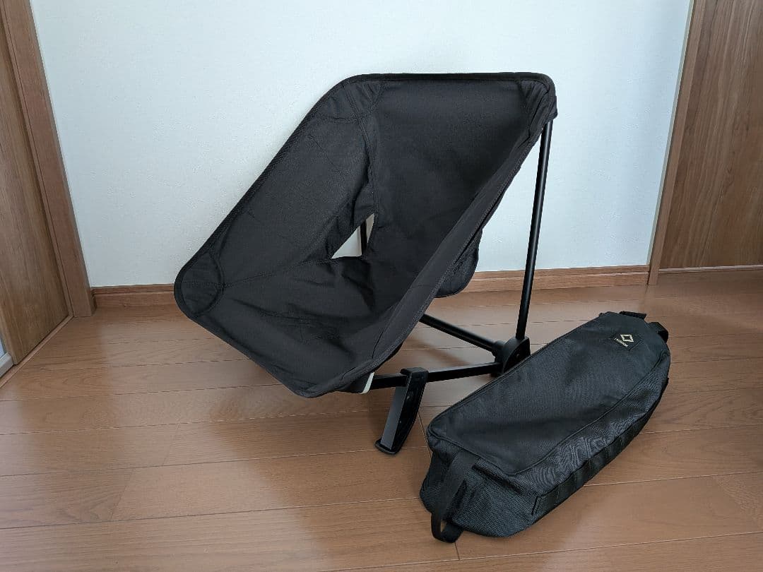 ヘリノックス　タクティカルインクラインチェア　ブラック　お座敷スタイルにぴったり