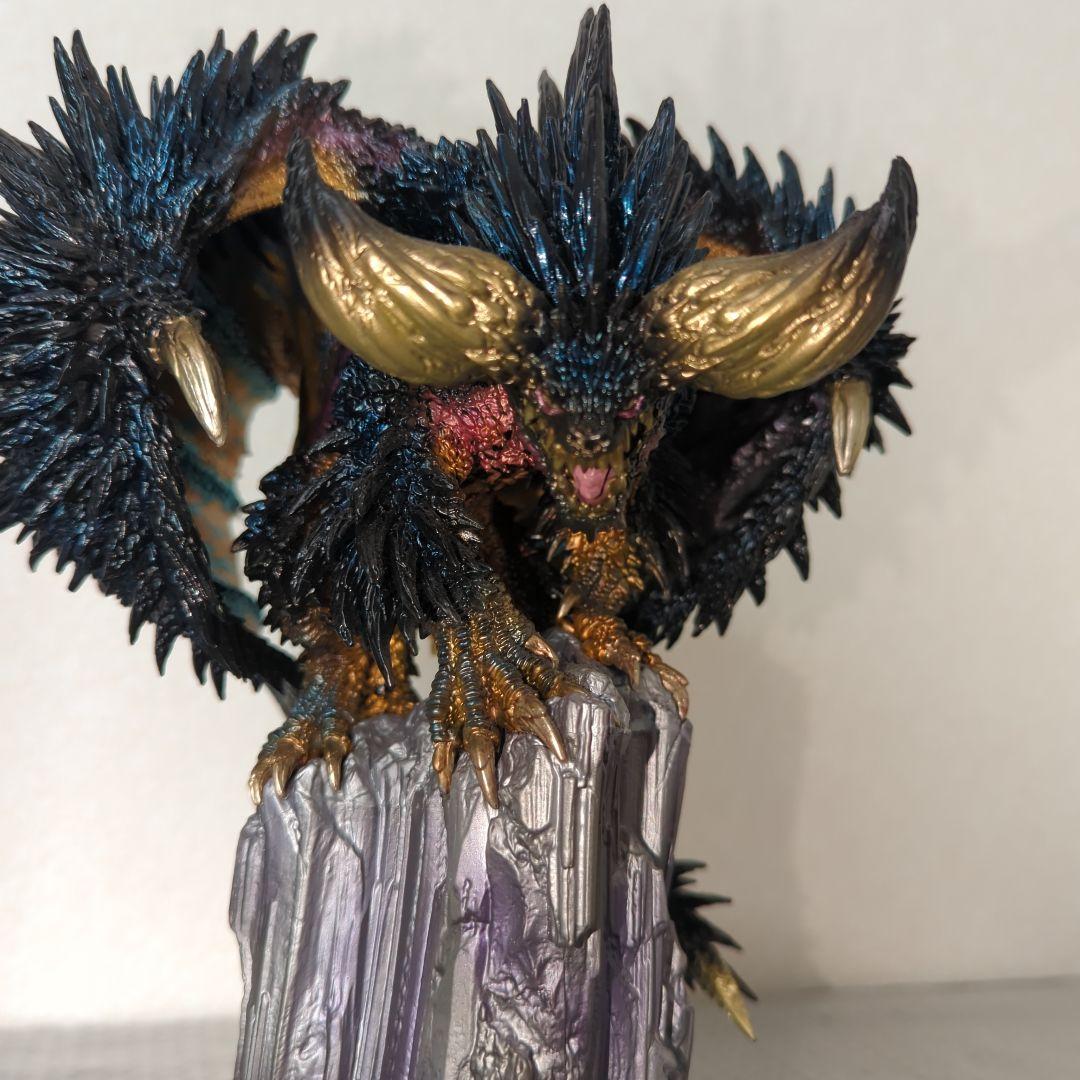 【希少・美品】歴戦王 ネルギガンテ クリエイターズモデル フィギュア カプコン