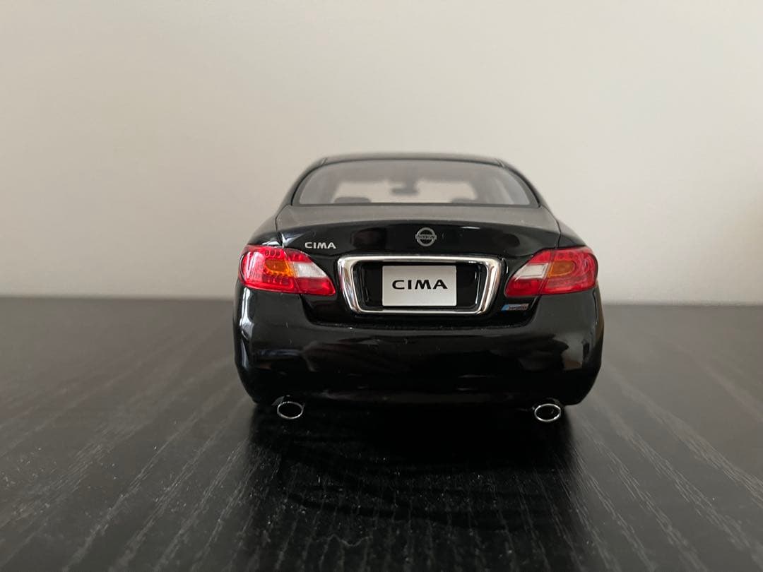 samurai 1/18日産 CIMA ミニカー　絶版