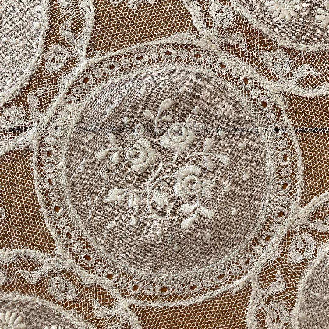 アンティークノルマンディーレースドイリーA