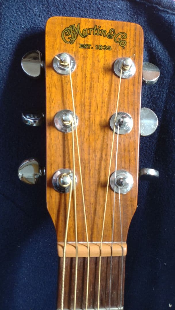 Martin D18ギター ハードケース付き