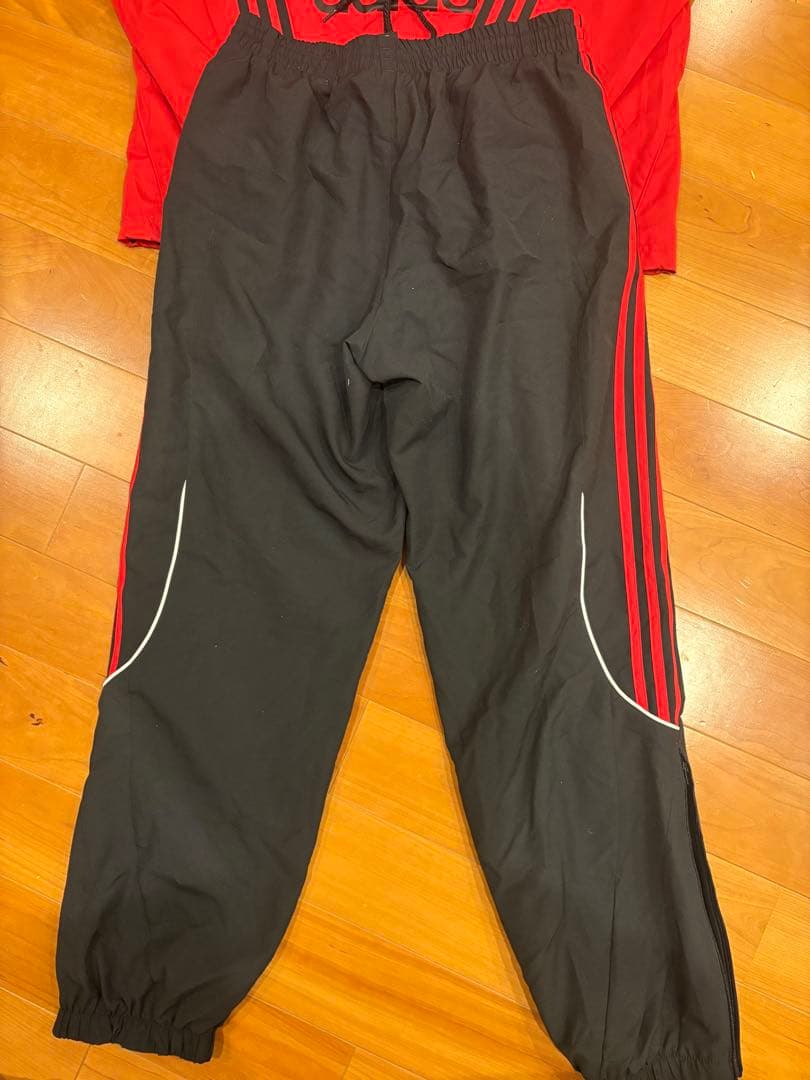 リバプール adidas トレーニングウェア　Lサイズ