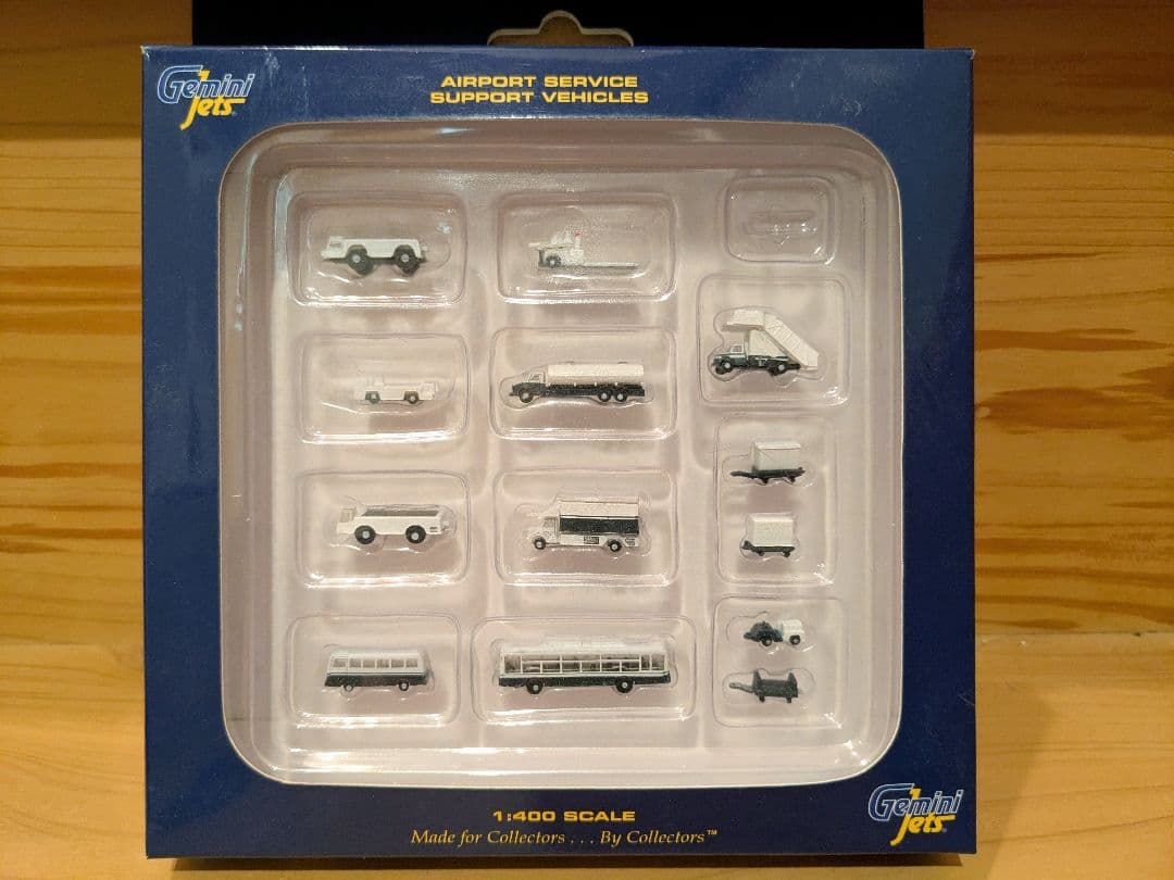 ジェミニ アトラス 747-8F 1/400 GSE 　747 JAL ANA