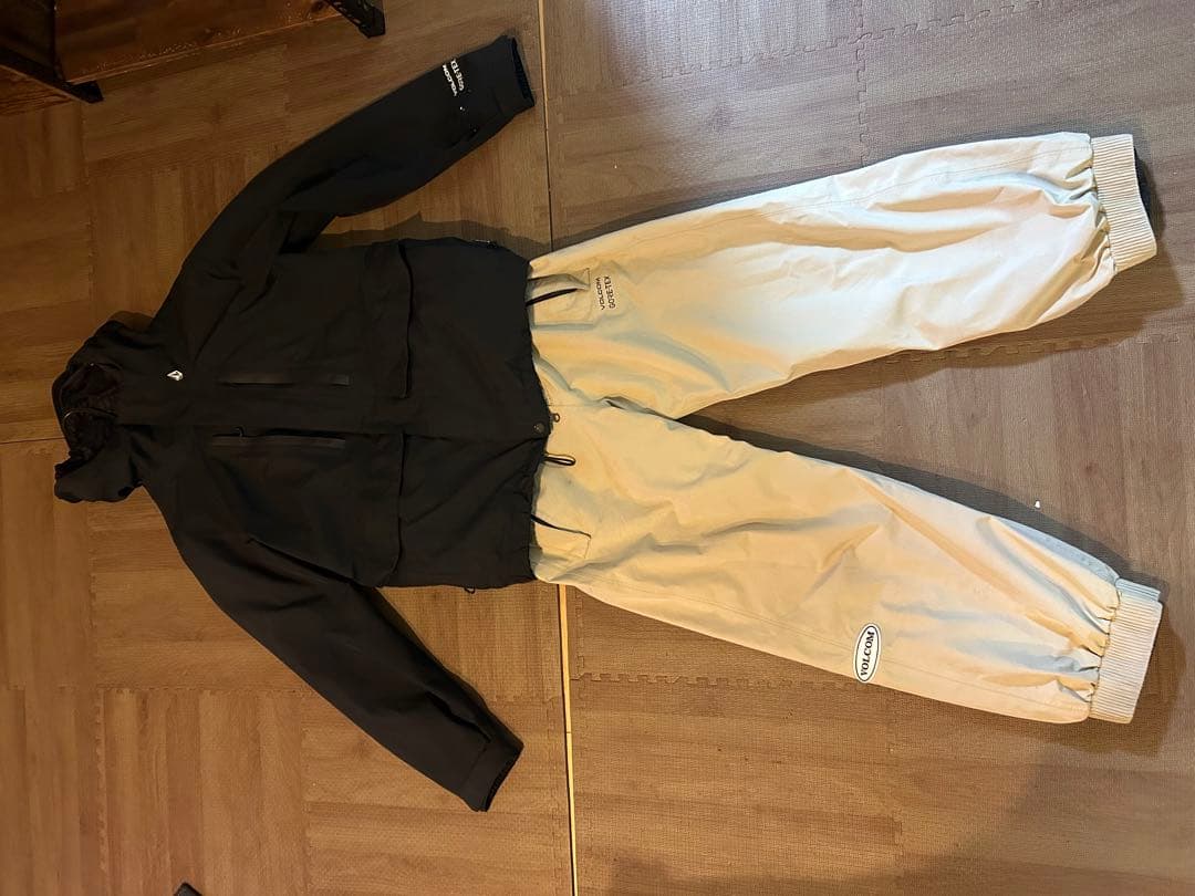年内のみ価格 ボルコムGORE-TEX ジャケットとパンツ セット