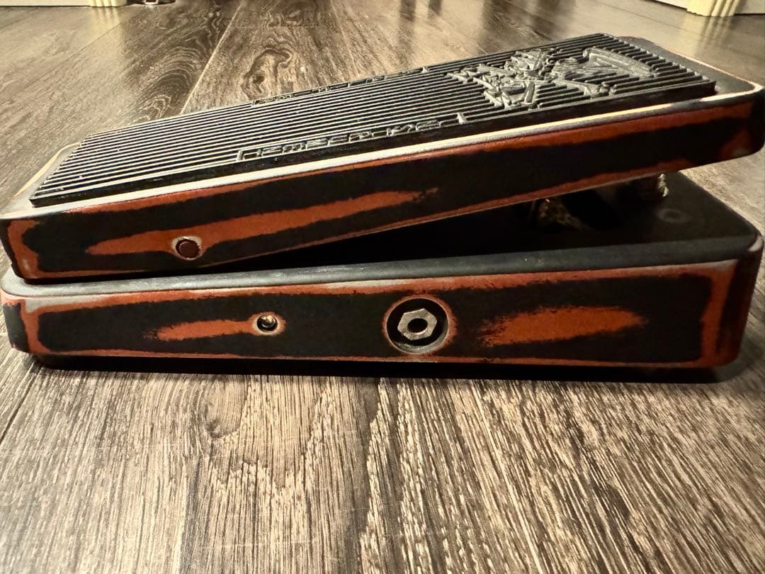 スラッシュ　クライベイビー　ワウ