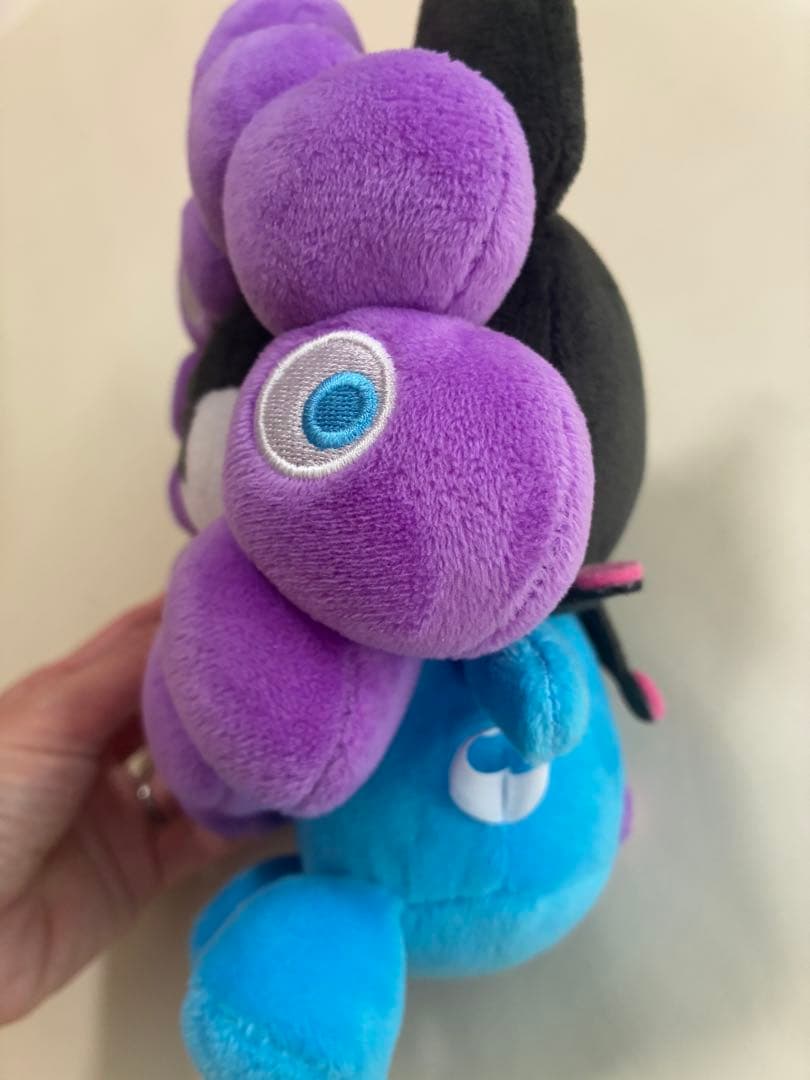 ミャクミャク　クロミ　ぬいぐるみ　Mサイズ