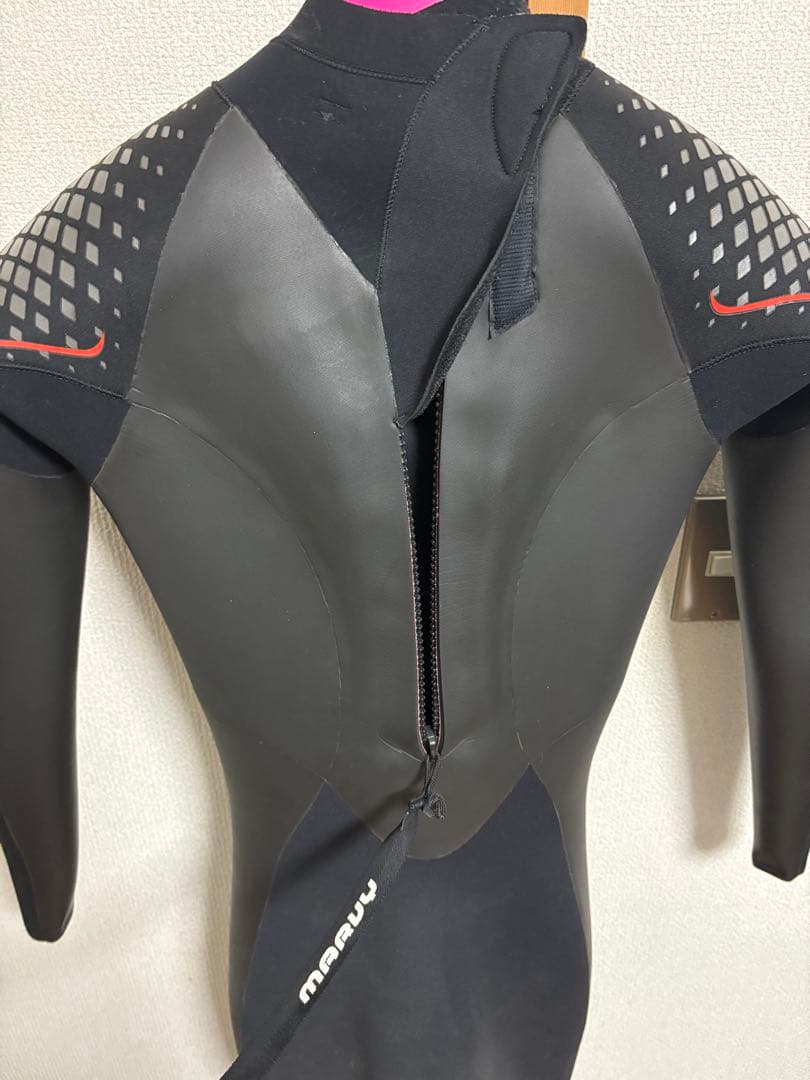MARVY セミドライフルスーツ ブラック/レッド