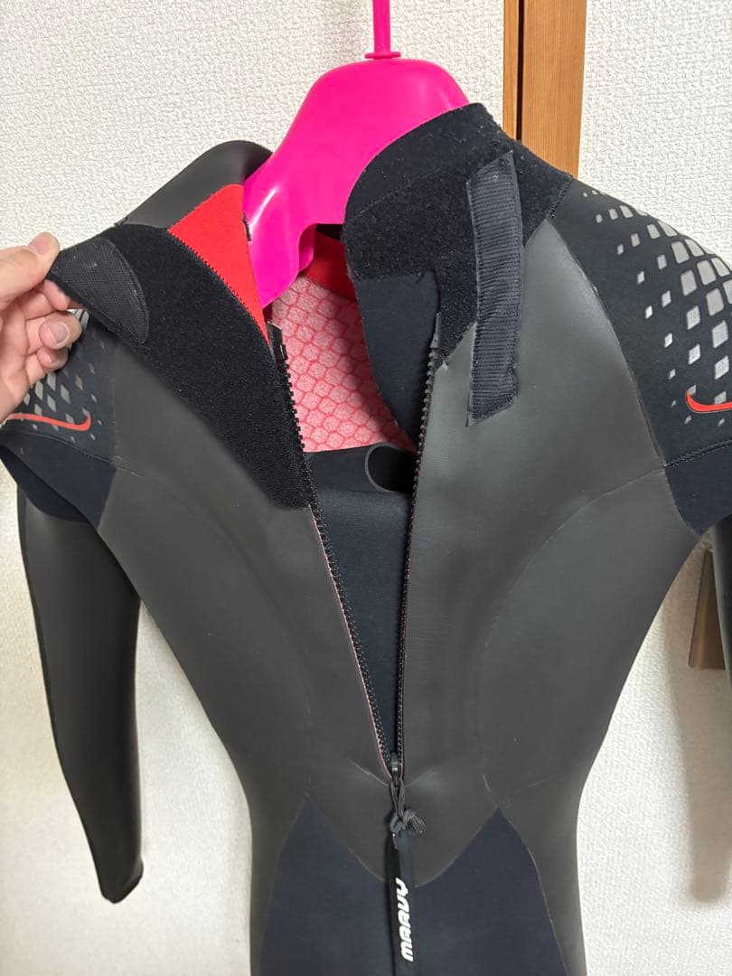 MARVY セミドライフルスーツ ブラック/レッド