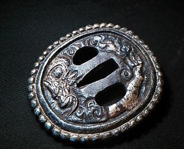 【 鉄地南蛮鍔 】　雲龍図　江戸初期　肥前長崎