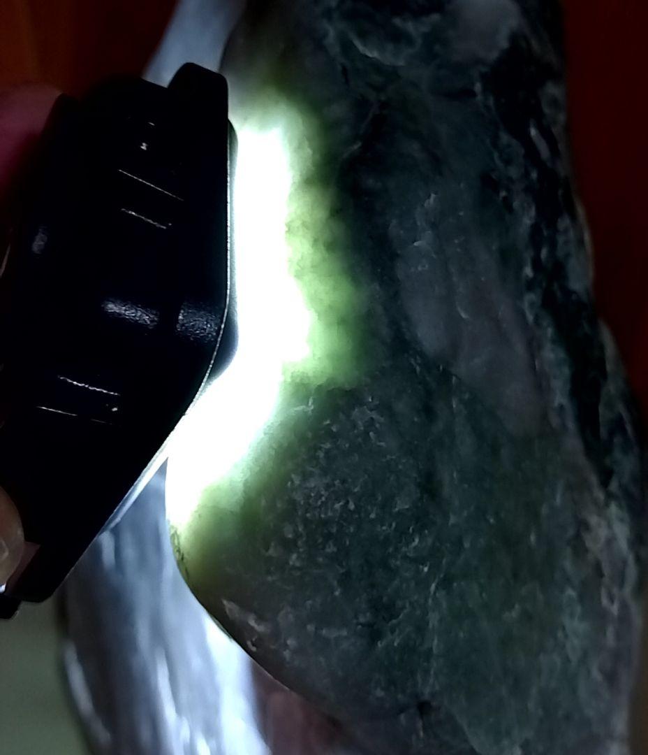 ★翡翠原石★糸魚川硬玉【横川転石・川ズレ・ウブ16kg】