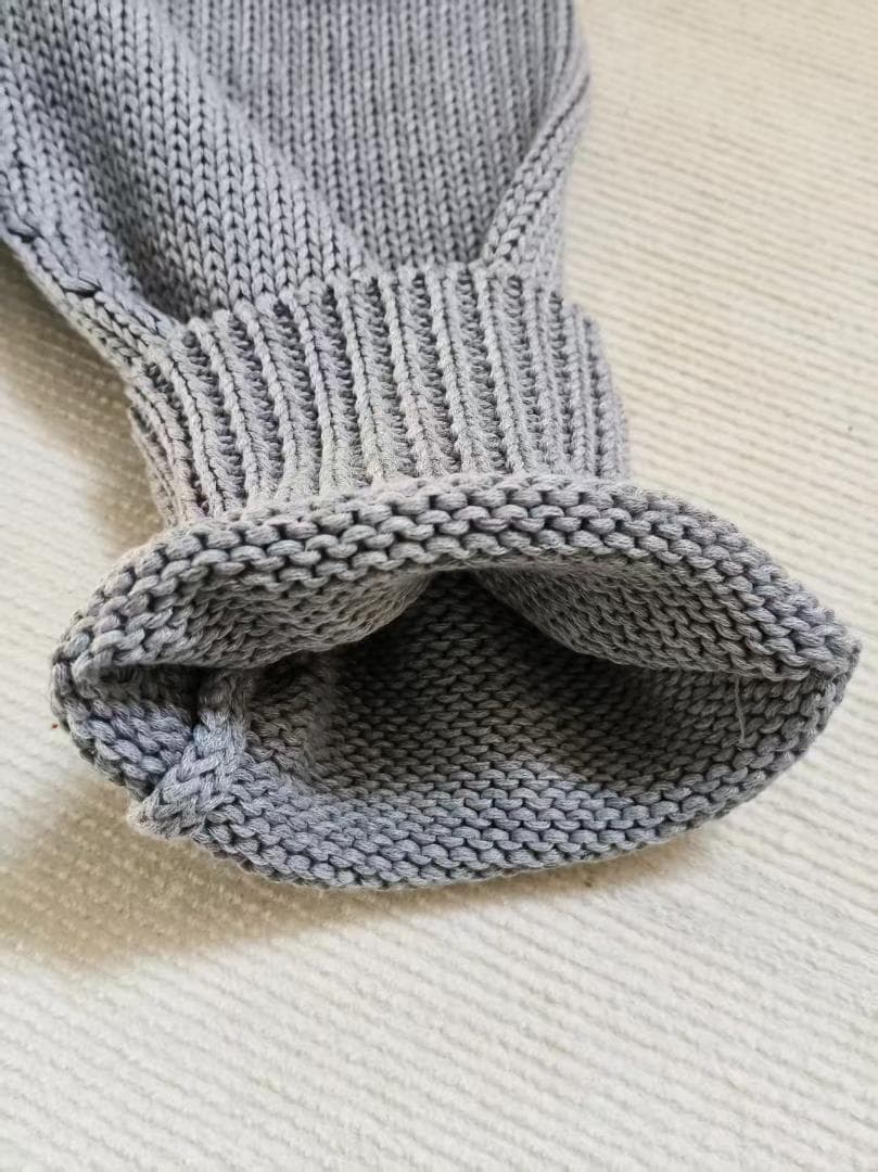 ソフトグレー ニットセーター 長袖