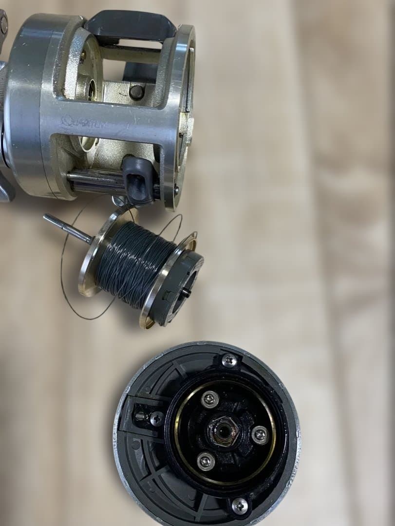 クアンタム　ベイトリール