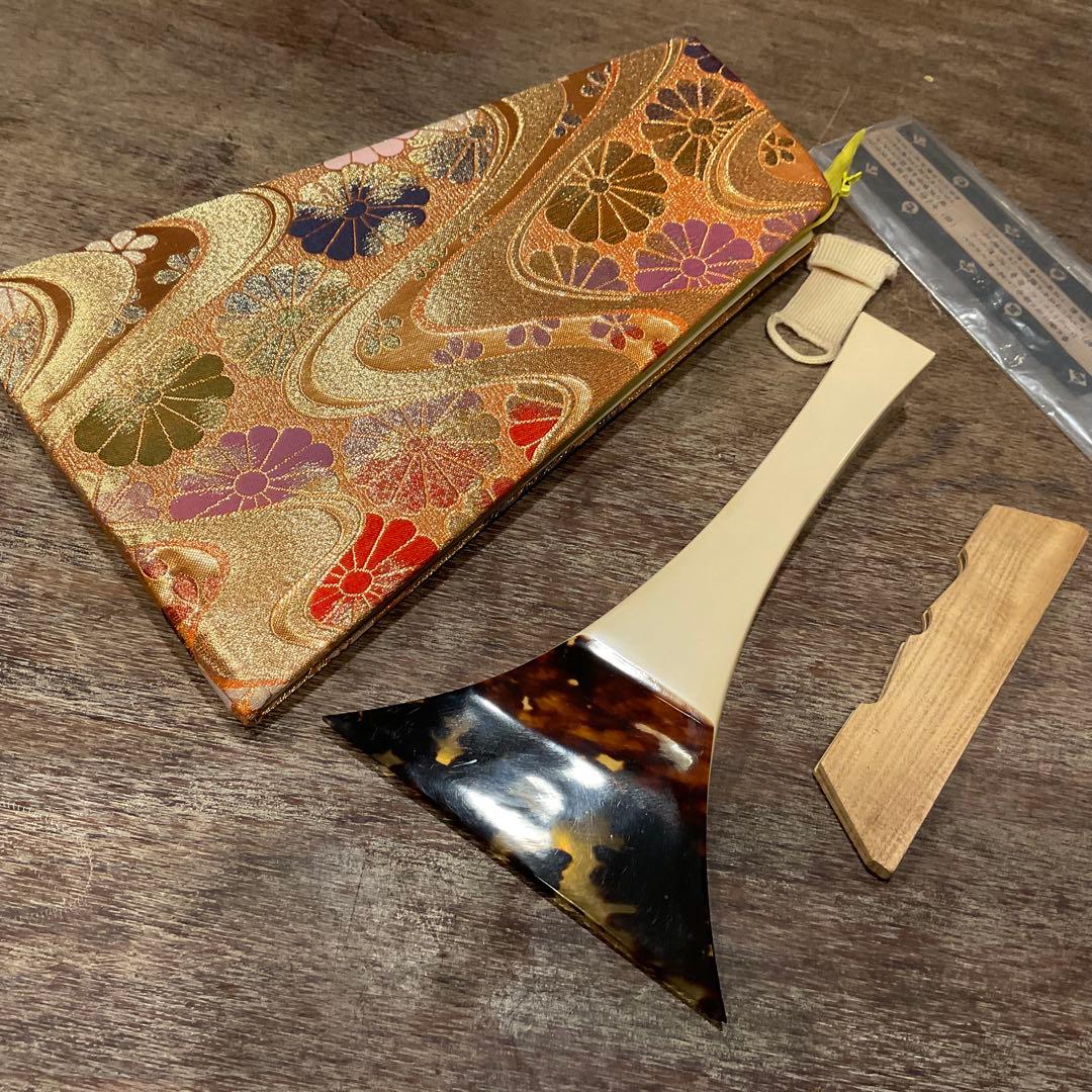 美品 三味線 鼈甲撥 白台 津軽撥 津軽三味線 ベッコウ バチ 高級品
