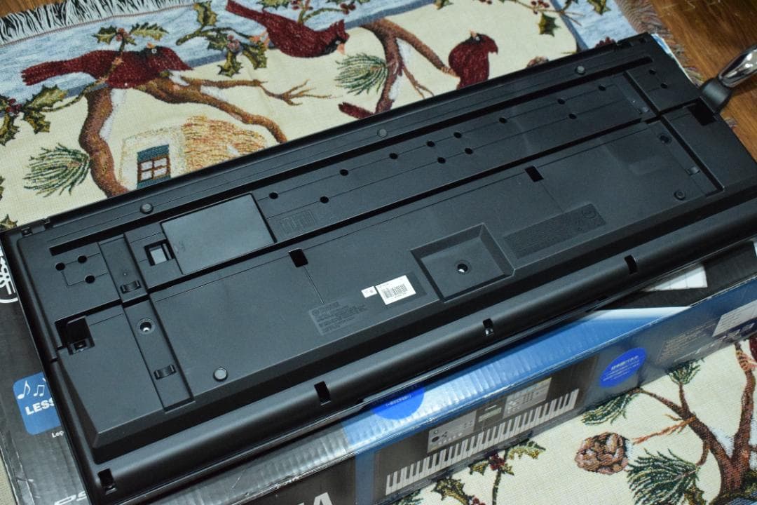 YAMAHA 電子キーボード PSR-E233 動作OK！