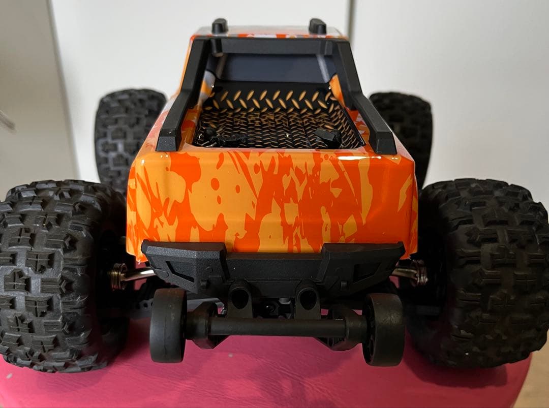 DEERC ラジコンカー 4WD 1/16 ブラシレスモーター 四輪駆動