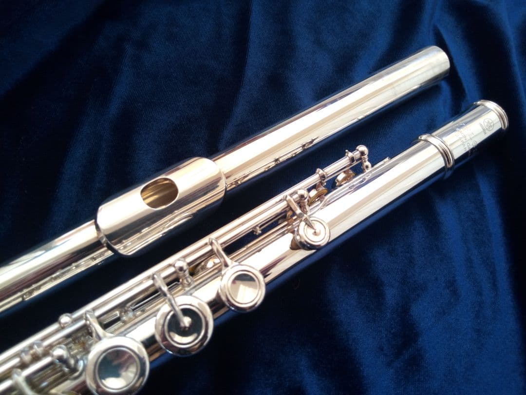 ♦フルメンテ済♦極上品♦総銀製♦ヤマハフルートハンドメイド　YFL63