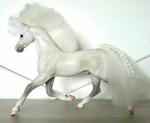 Grand Champion Collector Edition 芦毛馬