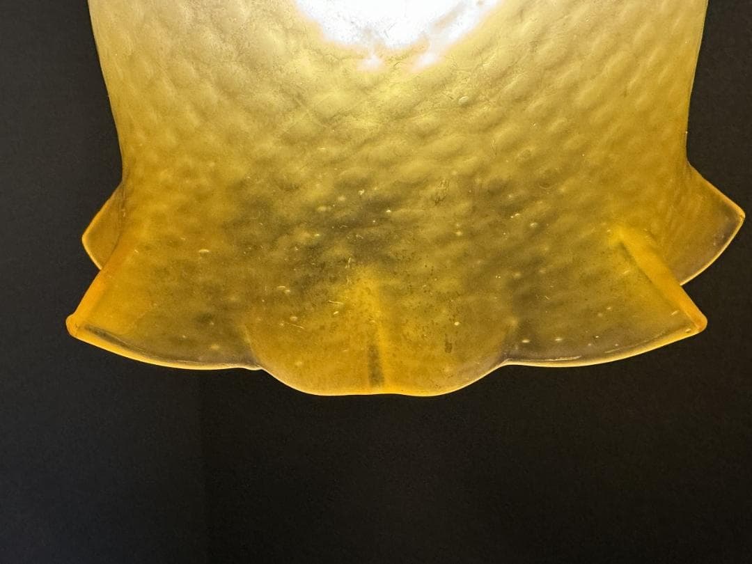 ④　英国アンティーク　黄色の元気の出るフリルシェード　照明　ガラスシェード