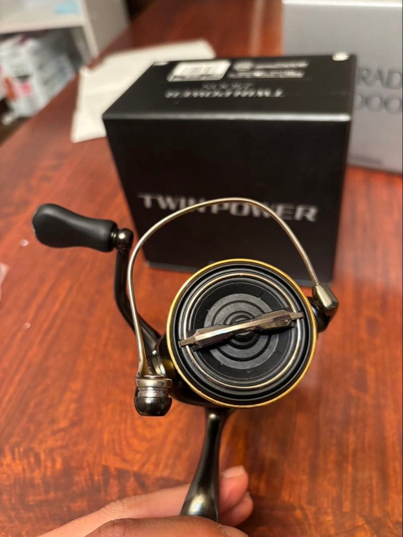 SHIMANO TWIN POWER 2500OS スピニングリール