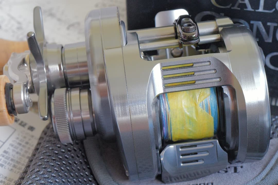 美品 シマノ CALCUTTA CONQUEST DC 101