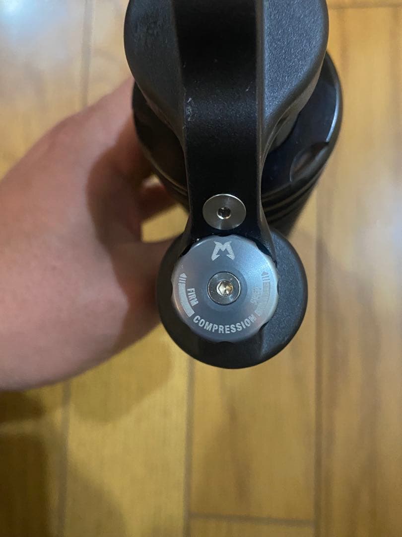 Marzocchi Bomber MTB リアサスペンション