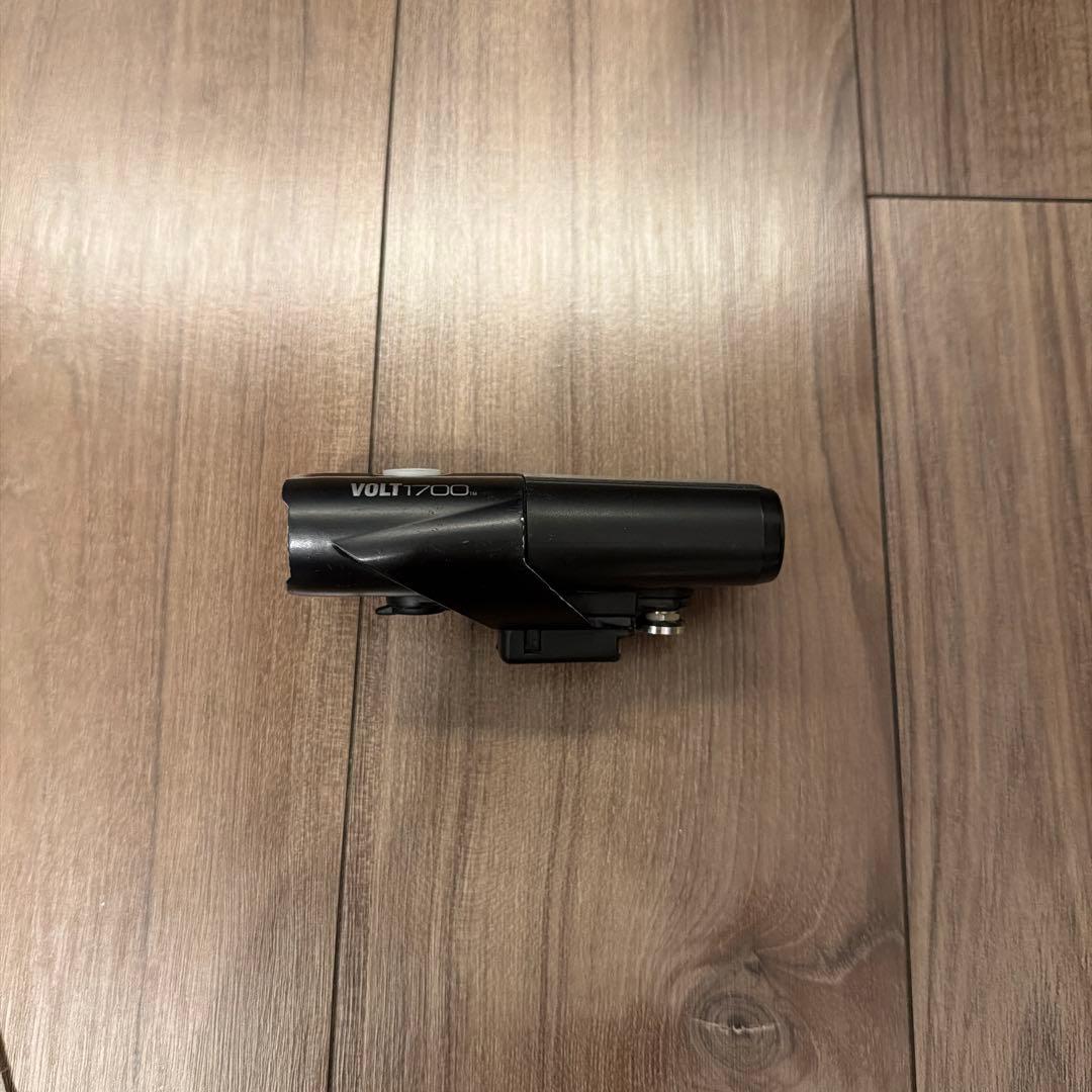 値引不可 CATEYE VOLT1700