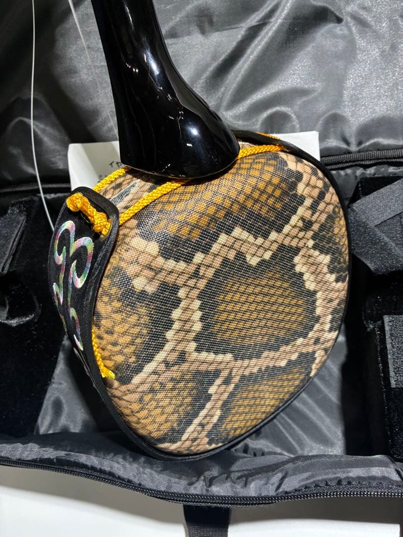 G）沖縄 民謡楽器 和楽器 三線 人工蛇皮 専用ケース付き 三線用つめ付き