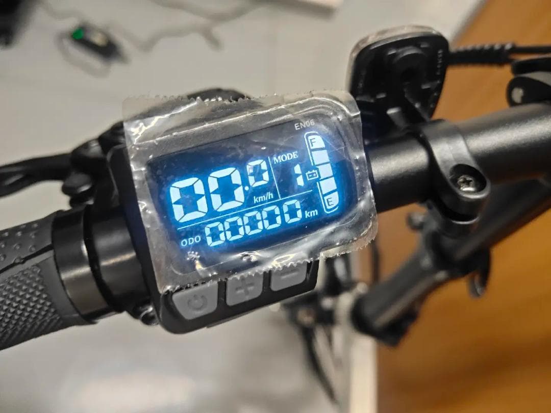 【Clarissa】電動アシスト自転車ERWAYA02 ホワイト&グリーン