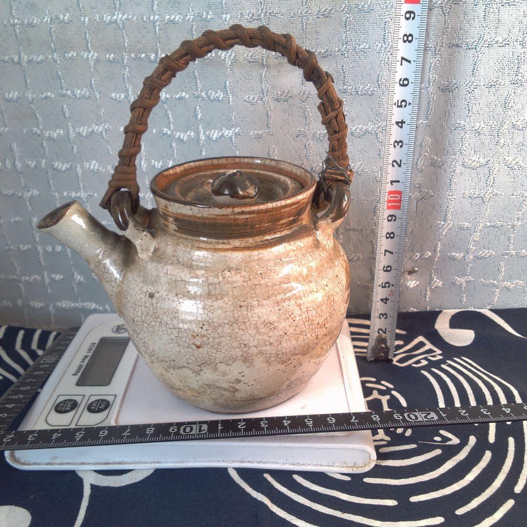 骨董２手作り陶器急須 籐ハンドル付き 水漏れあります