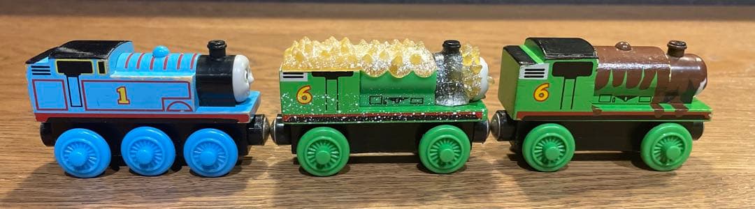 トーマス　木製