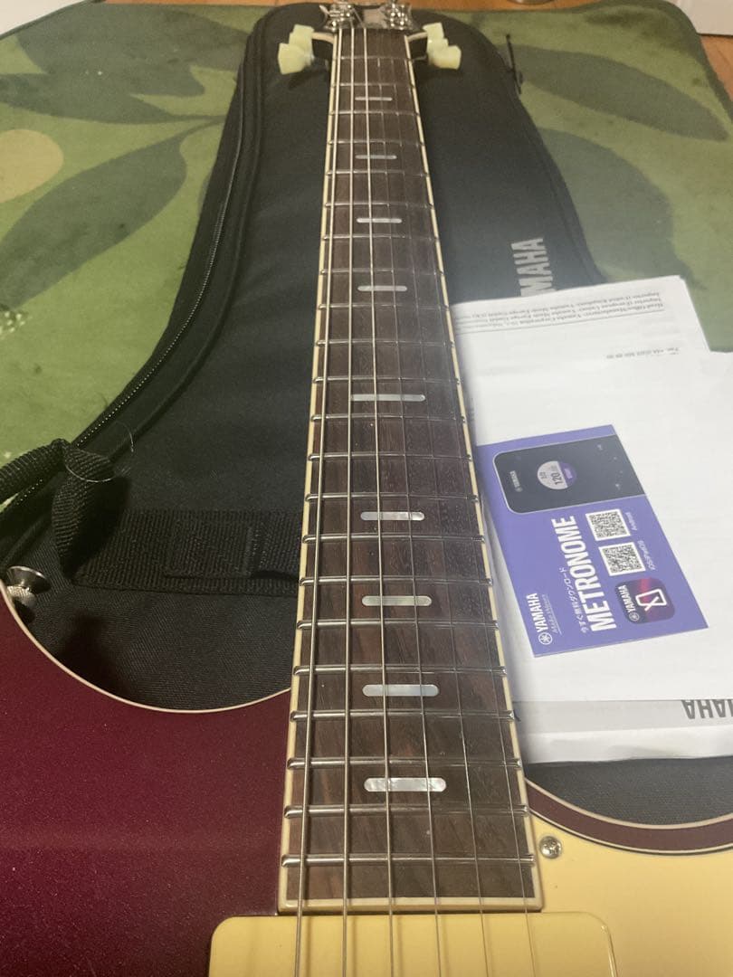 ギター Yamaha REVSTAR RSS02T