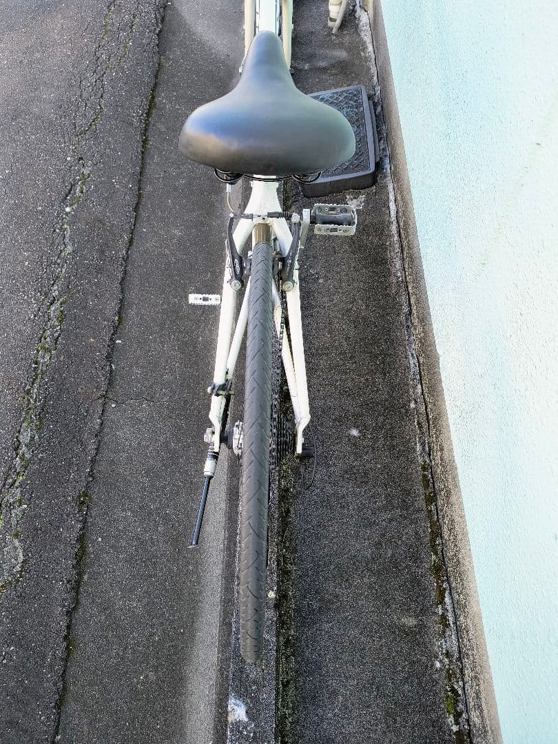 Trek7.3FXクロスバイク白700X28CサイズS位走る曲がる止まる問題無し