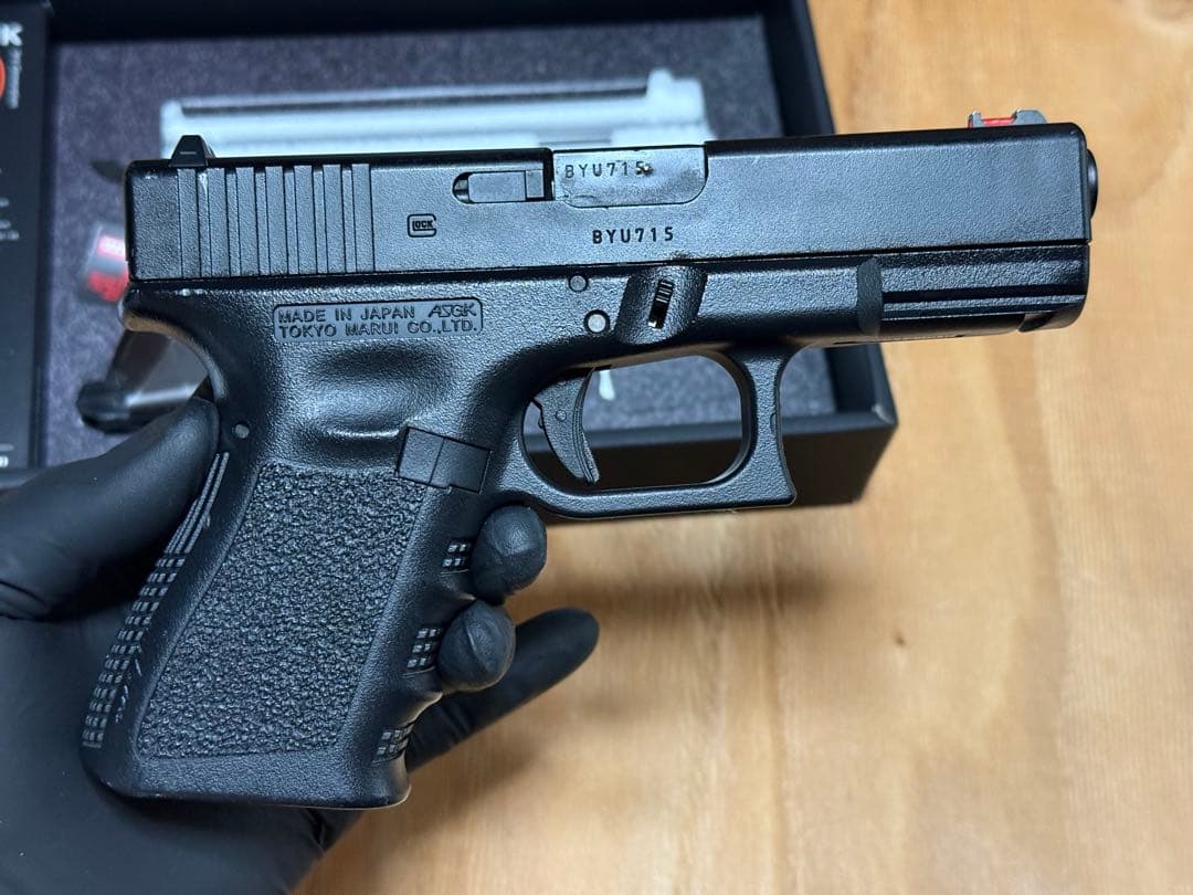 東京マルイ GLOCK 19 ガスブローバック　中古　予備マグ2本付き