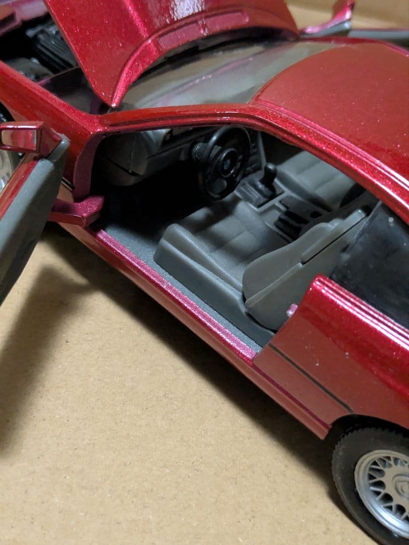  850i　1/24　ミニカー