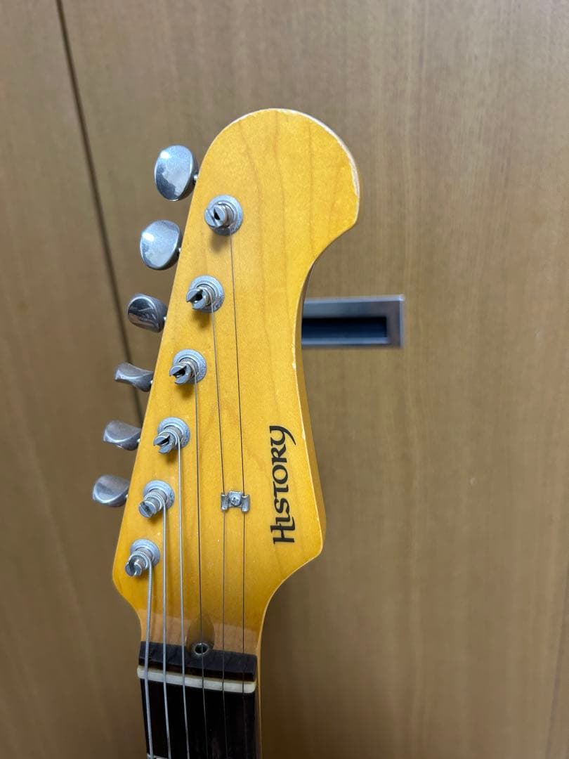 エレキギター　HISTORY ストラトキャスター　赤