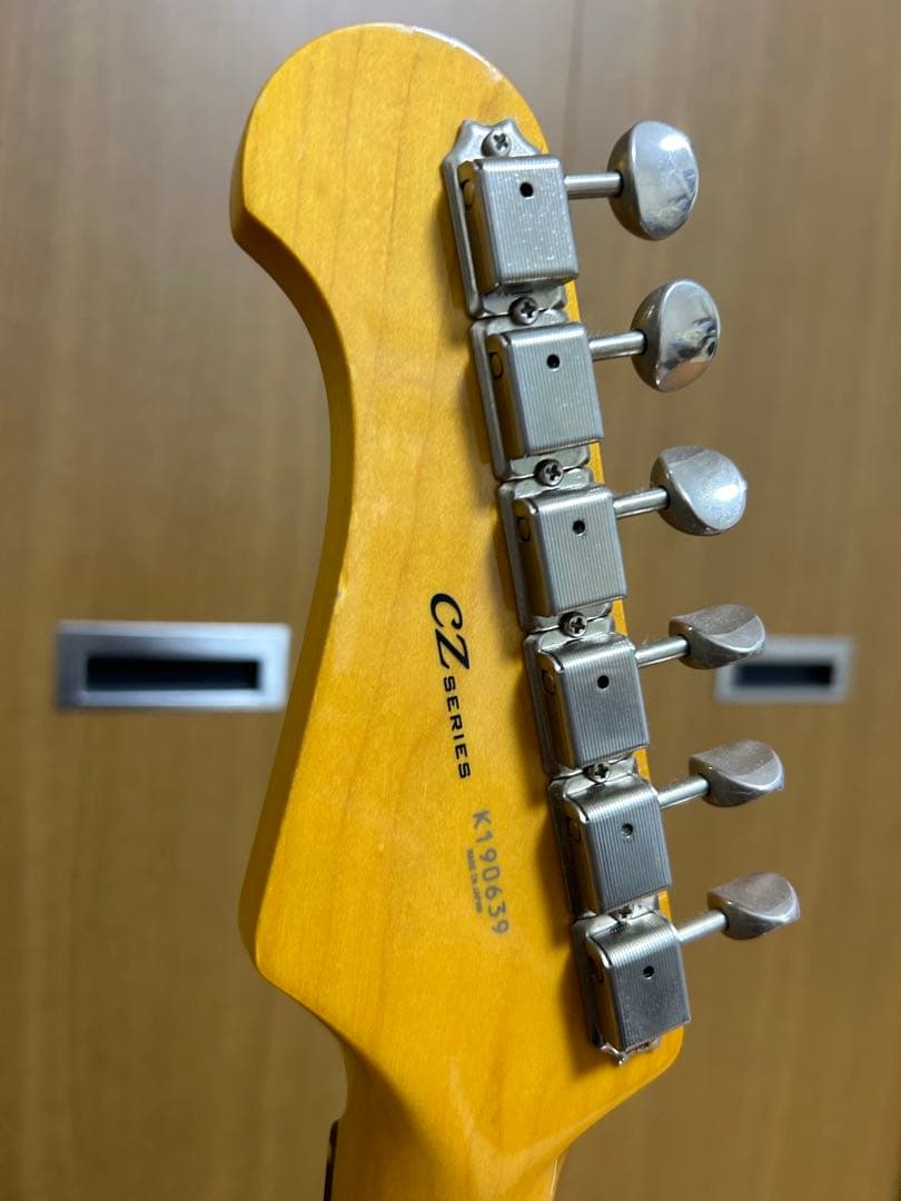 エレキギター　HISTORY ストラトキャスター　赤