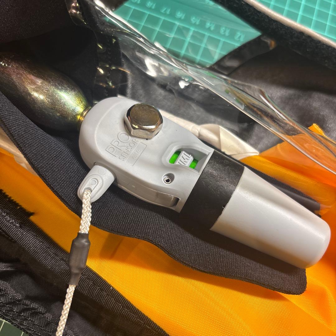 デプス オートインフレータブルライフベスト DPS-5620RSE 美品