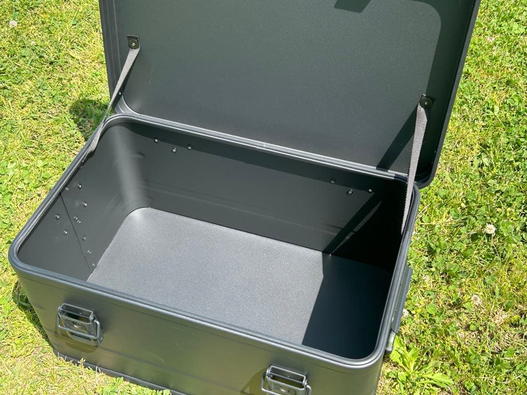 マットブラック スタッキング アルミコンテナボックス 50l コンテナボックス