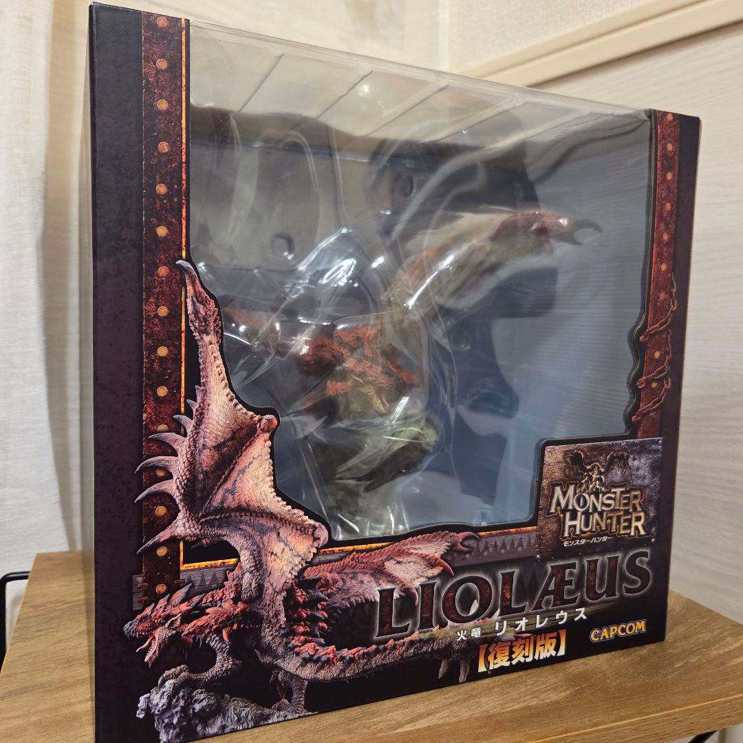 【値下げ中❗】クリエイターズモデル　モンスターハンター リオレウス フィギュア