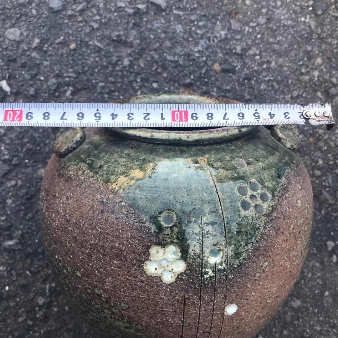 花模様の陶器の壺 高さ約12cm