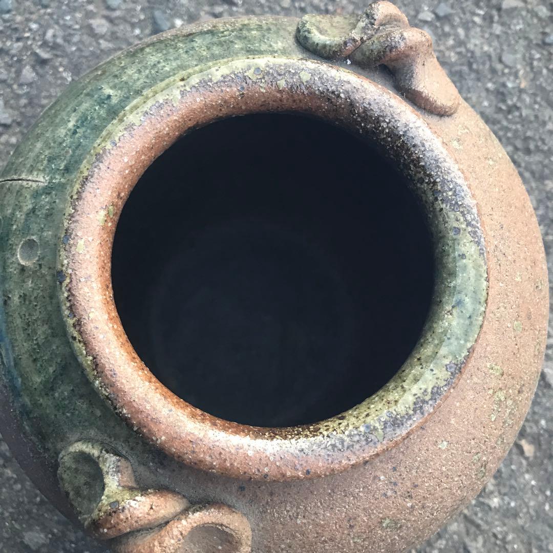 花模様の陶器の壺 高さ約12cm