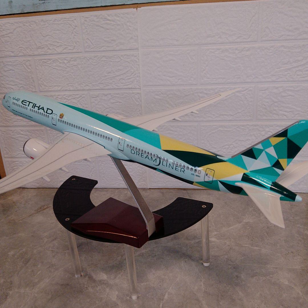 ●新型…エティハド航空／Boeing Dream Liner 1/150